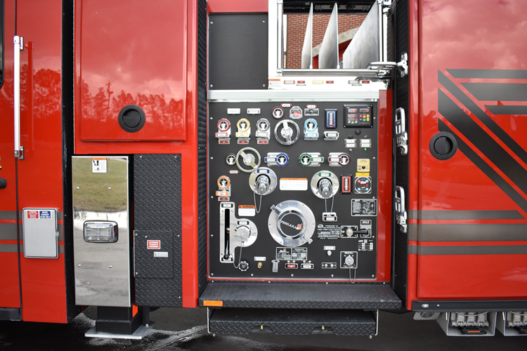 Henderson Ky Fire Department Goes To Ferrara For Hd Foot Aerial